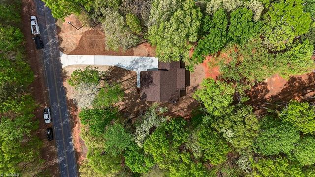 2206 N Asheboro School Road, Asheboro, NC 27205