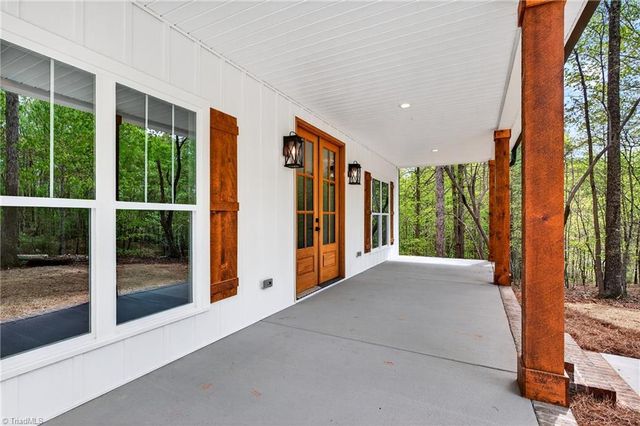 2206 N Asheboro School Road, Asheboro, NC 27205