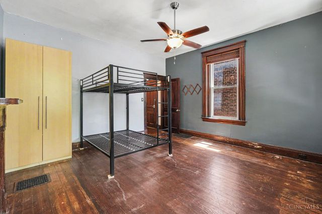 2200 W Clifton Avenue, Cincinnati, OH 45219