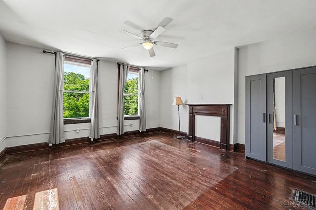 2200 W Clifton Avenue, Cincinnati, OH 45219