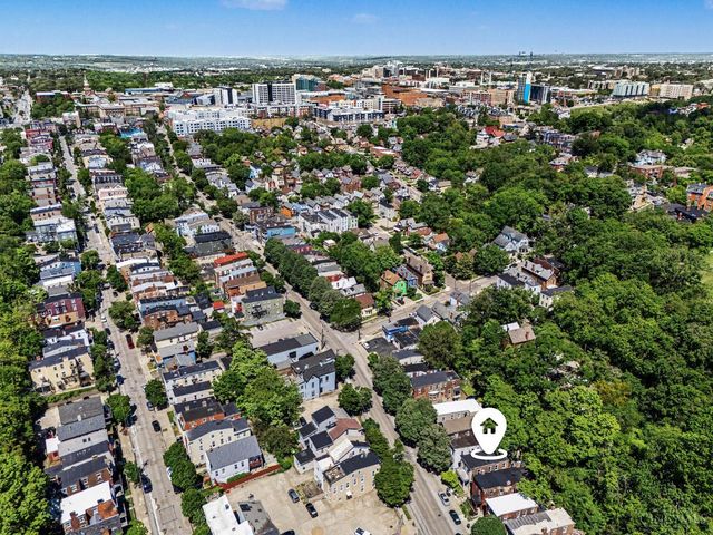 2200 W Clifton Avenue, Cincinnati, OH 45219
