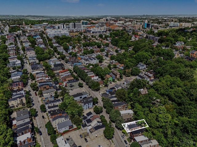 2200 W Clifton Avenue, Cincinnati, OH 45219