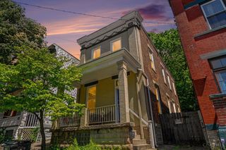 2200 W Clifton Avenue, Cincinnati, OH 45219