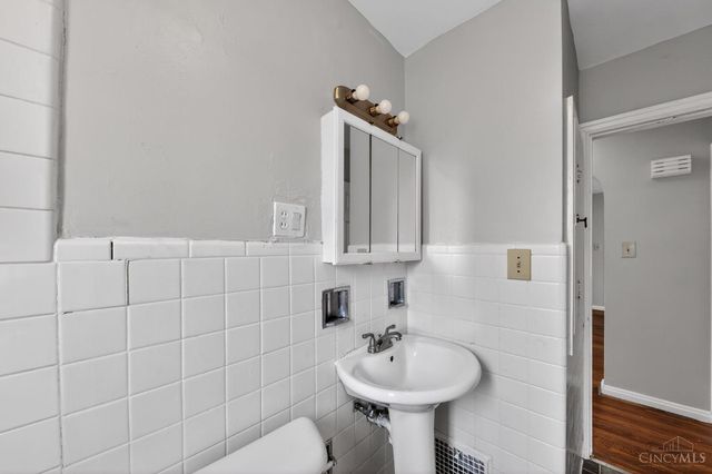 6924 Clovernook Avenue, North College Hill, OH 45231