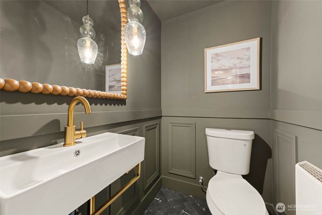 7727 19th Avenue NW, Seattle, WA 98117