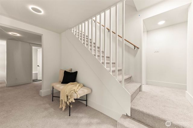 7727 19th Avenue NW, Seattle, WA 98117