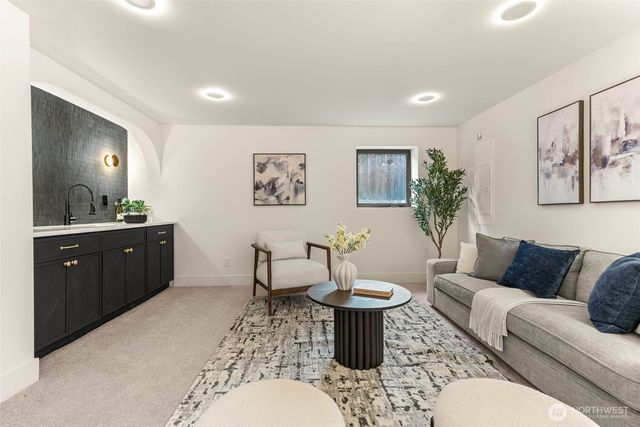 7727 19th Avenue NW, Seattle, WA 98117