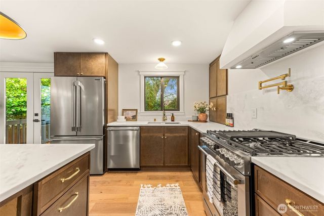 7727 19th Avenue NW, Seattle, WA 98117