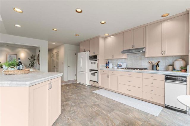 21 Crest Lane, La Selva Beach, CA 95076