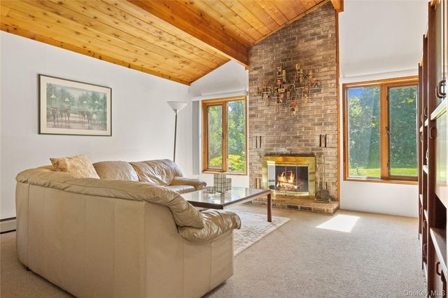 4 Bellview Drive, Valley Cottage, NY 10989