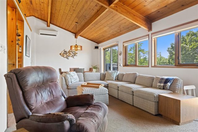 4 Bellview Drive, Valley Cottage, NY 10989