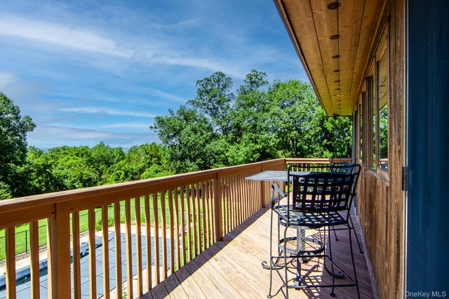 4 Bellview Drive, Valley Cottage, NY 10989