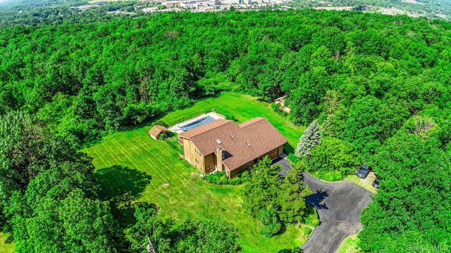 4 Bellview Drive, Valley Cottage, NY 10989