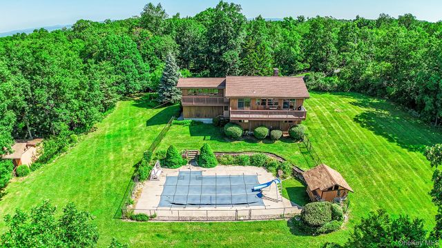 4 Bellview Drive, Valley Cottage, NY 10989