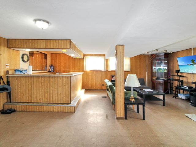 7806 W 80 Place, Bridgeview, IL 60455