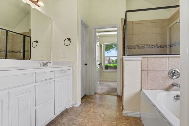 504 Hidden Meadow Court, Desoto, TX 75115