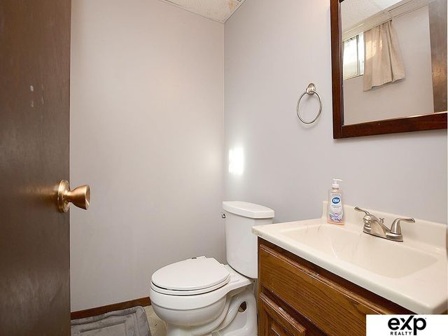 1741 W Sewell Street, Lincoln, NE 68522