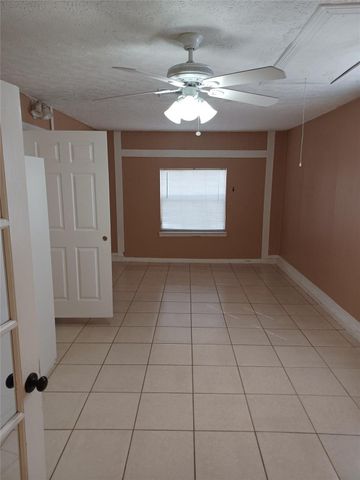 371 Gokchoff Road, Fort Pierce, FL 34945