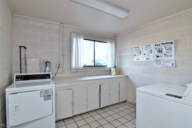 6270 Greenwood 302, Sagamore Hills, OH 44067