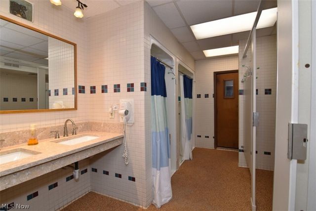 6270 Greenwood 302, Sagamore Hills, OH 44067