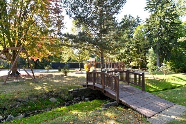 6270 Greenwood 302, Sagamore Hills, OH 44067