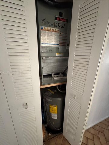 12027 S Greenway Cir 206, Royal Palm Beach, FL 33411