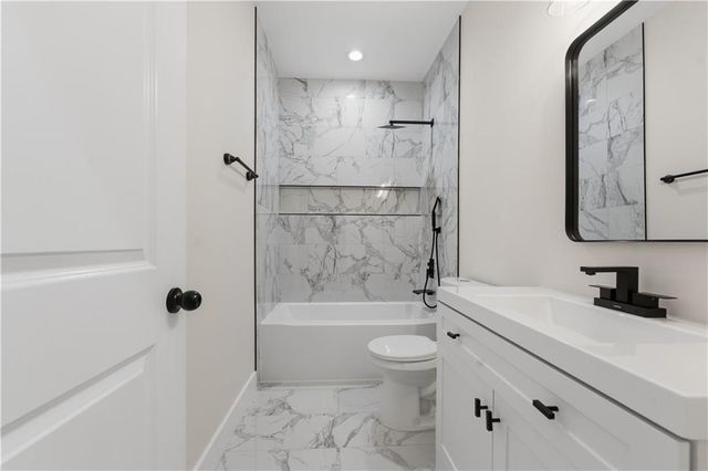 320 Hunnicutt SE Road, Mableton, GA 30126