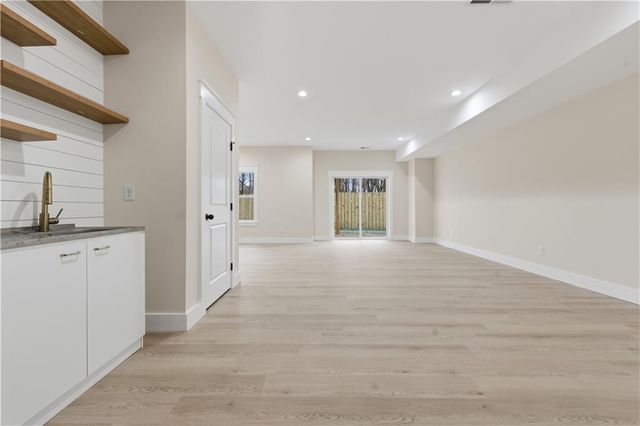 320 Hunnicutt SE Road, Mableton, GA 30126