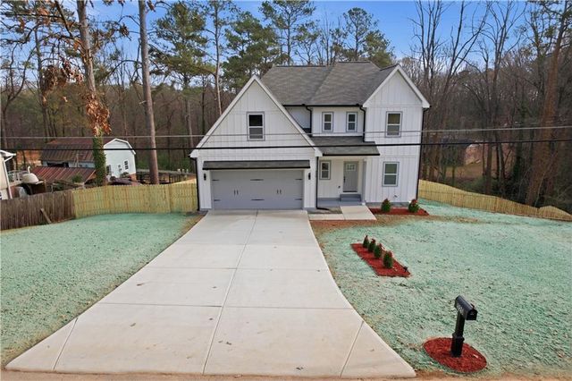 320 Hunnicutt SE Road, Mableton, GA 30126