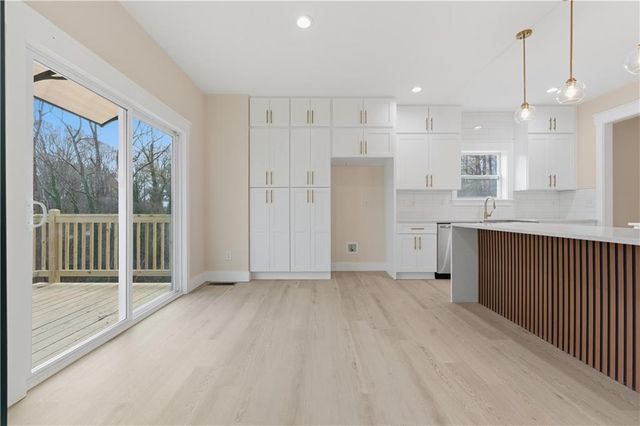 320 Hunnicutt SE Road, Mableton, GA 30126