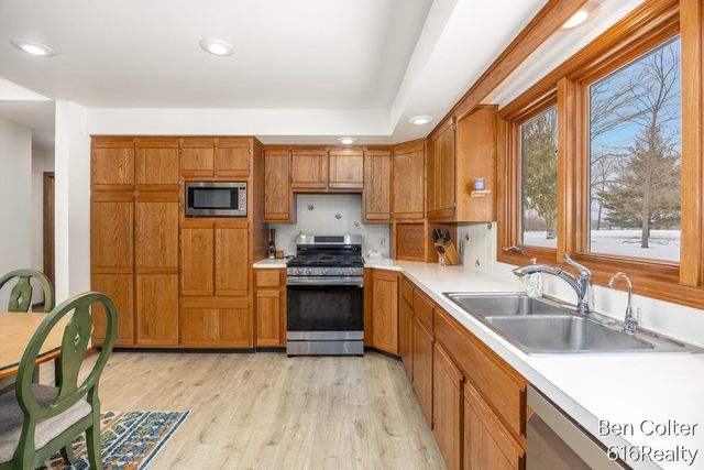 6703 Golfside Court, Saranac, MI 48881