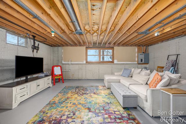 6703 Golfside Court, Saranac, MI 48881