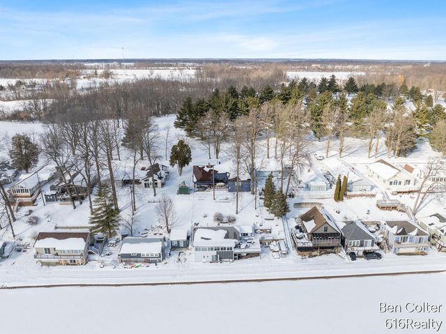 6703 Golfside Court, Saranac, MI 48881