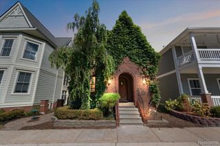 3875 Andover Avenue, Auburn Hills, MI 48326