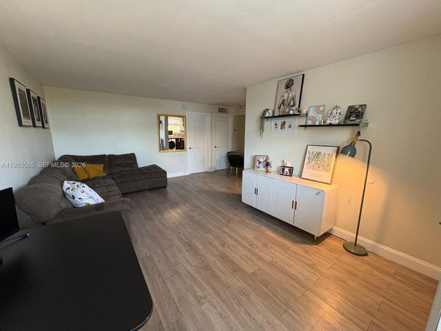 910 Michigan Ave 505, Miami Beach, FL 33139