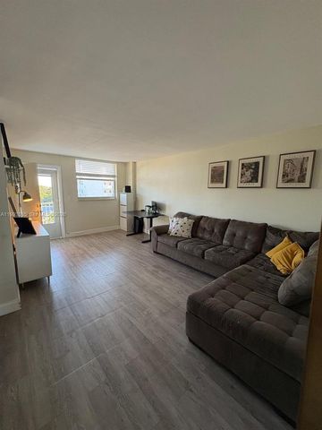 910 Michigan Ave 505, Miami Beach, FL 33139