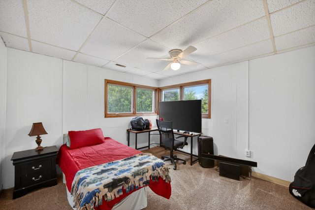 218 16 St N Street, Chariton, IA 50049
