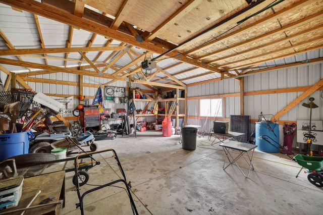 218 16 St N Street, Chariton, IA 50049