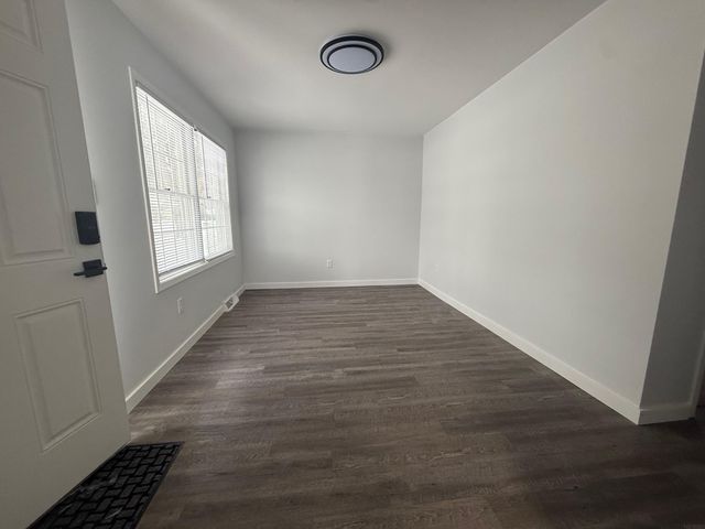 1107 Central Avenue, Evansdale, IA 50707