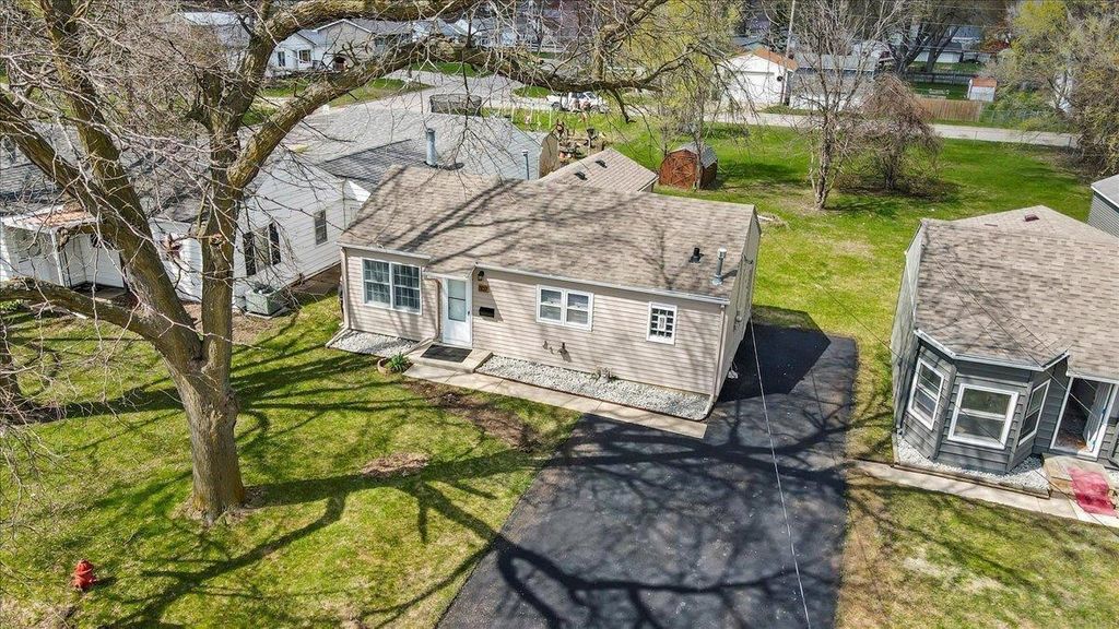 1107 Central Avenue, Evansdale, IA 50707