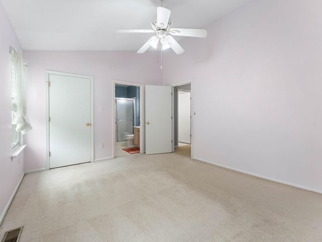 5 LARKSPUR CT, Delran, NJ 08075