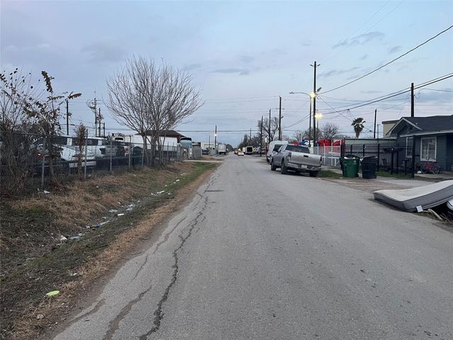 8016 Munn Street, Houston, TX 77029