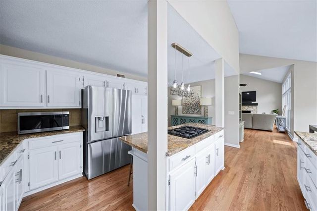 8604 W 153 Street, Overland Park, KS 66223