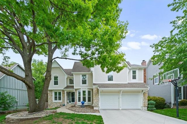 8604 W 153 Street, Overland Park, KS 66223