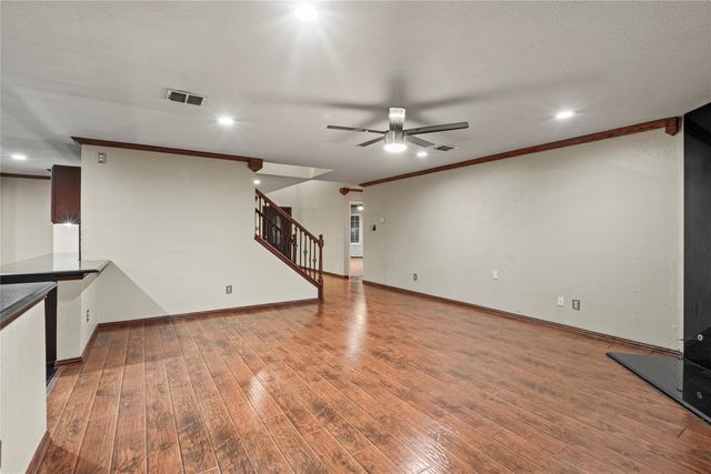 7201 Chambers Creek Lane, Arlington, TX 76002