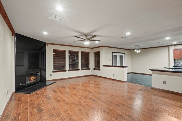 7201 Chambers Creek Lane, Arlington, TX 76002