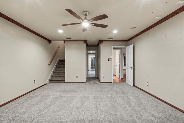 7201 Chambers Creek Lane, Arlington, TX 76002