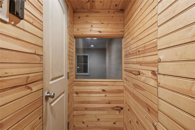 7201 Chambers Creek Lane, Arlington, TX 76002