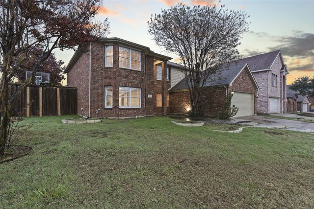 7201 Chambers Creek Lane, Arlington, TX 76002