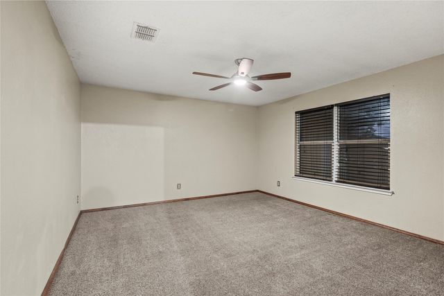 7201 Chambers Creek Lane, Arlington, TX 76002